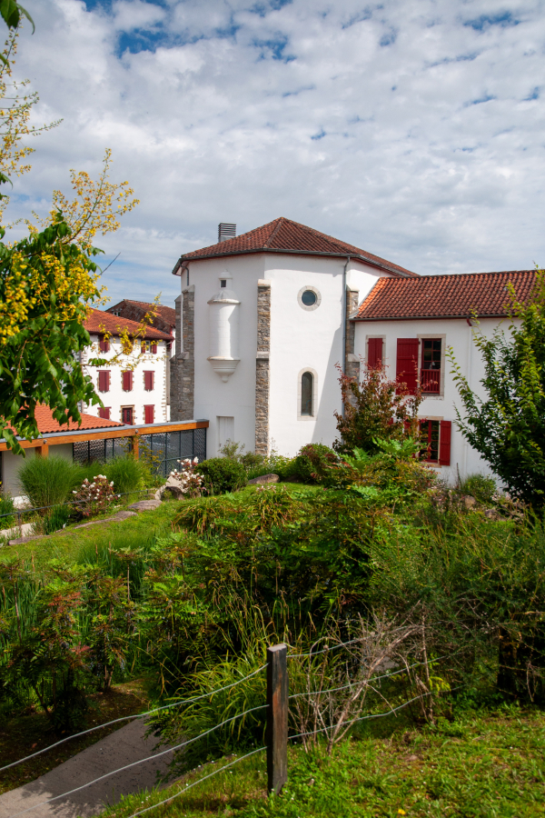 V1 GAUCHE CHEMINS BIDEAK