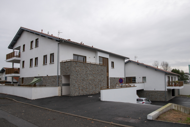H2 GAUCHE DOMOFRANCE RESIDENCE LES PYRENEES